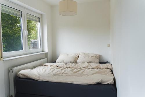 Appartment in den Weinbergen bei Mainz - mit 2x Doppelzimmern, 1x großes Wohnzimmer, Bad & Küche