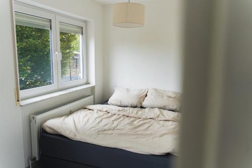 Appartment in den Weinbergen bei Mainz - mit 2x Doppelzimmern, 1x großes Wohnzimmer, Bad & Küche