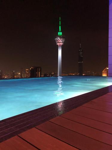 Pool View Platinum KLCC - main image