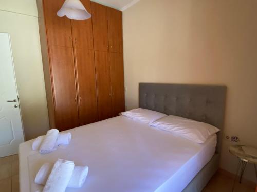 Eleana's apartments 2