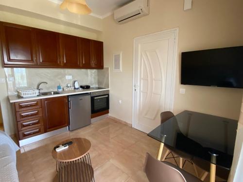 Eleana's apartments 4