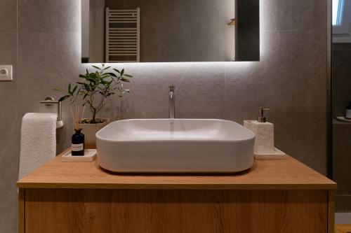 Acropolis Deluxe 1BR Apartment, Atény (fotografie 11)