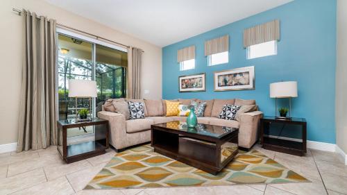 4308 Acorn in Davenport, USA