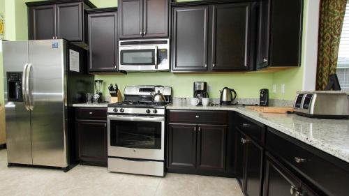 4317 Acorn in Davenport, USA