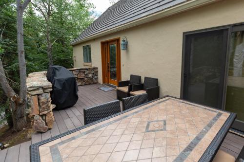 ระเบียง/ชานเรือน, 27 Bachelors Gulch Road home in เอวอน (CO)