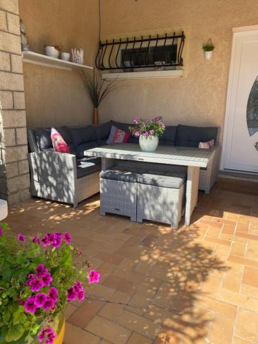 Villa des palmiers in Saint-Saturnin-les-Avignon