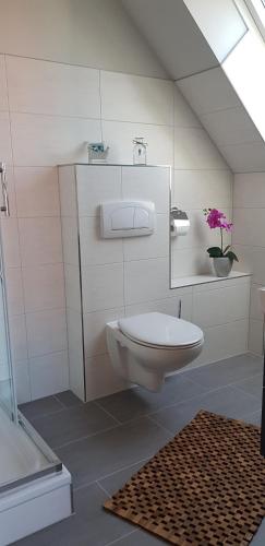 Fürdőszoba, Suite Kleine Auszeit in Liepgarten