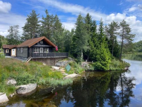 Holiday cottage close to Kjerag - Tjørhom