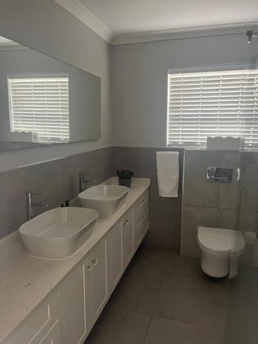 Μπάνιο, Langebaan Luxury Room in Παραλία Καλυψώ
