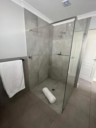 Ντους, Langebaan Luxury Room in Λάνγκεμπαν