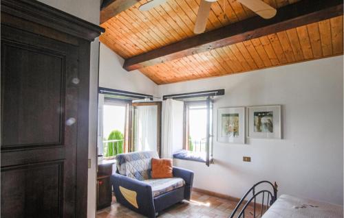 Cozy Apartment In Monte Rinaldo in Montelparo