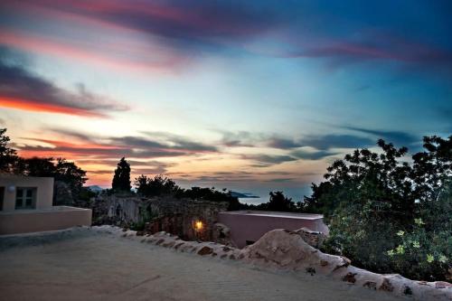 Renovated old traditional House gîte à louer Skasméni Pétra