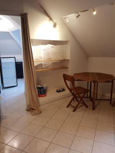 F2 35-44m2 9 mins voiture château 4pers 1ch+sejour - Location saisonnière - Le Chesnay-Rocquencourt