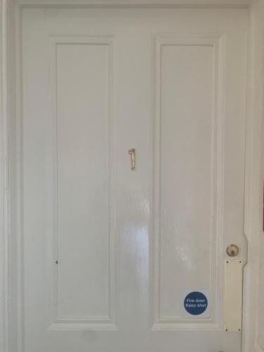 Seamore House Room Type - Twin Room with Private Bathroom