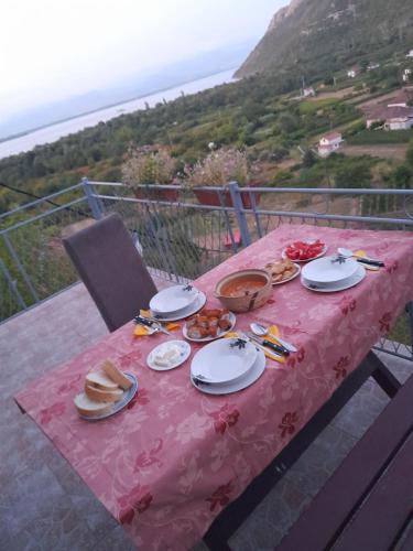 Заобикаляща среда, Farm house Godinje in Godinje