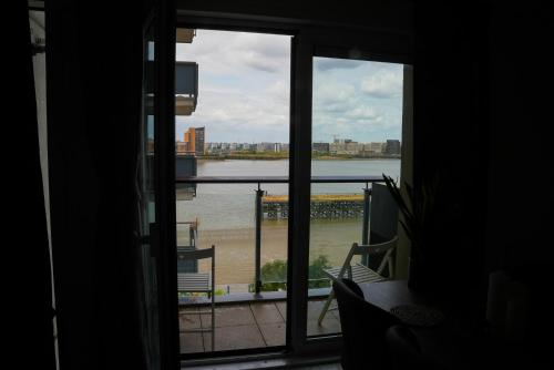 2 Bed River View Greenwich, Londra (foto 3)