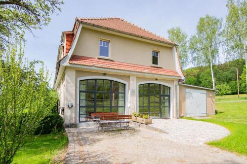 Atelier 29: Ferienwohnung am Fuße des Valtenberges in Schmolln-Putzkau