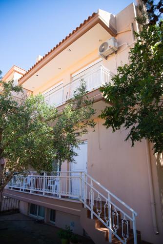 The Early Bird - Cosy 2-Floor House with Garden