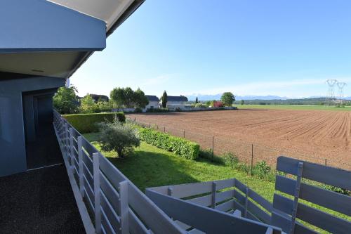 Standard Room - 1 Double Bed - Mountain View