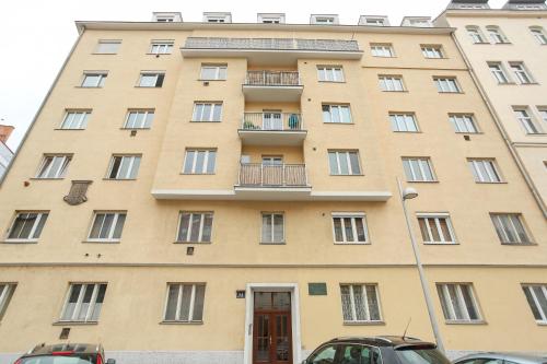Green Mango City Condo - image 7