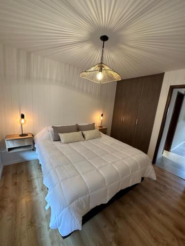 One-Bedroom Apartment image 5