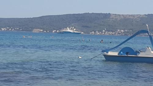  3angle Osibov, Pension in Kaštela