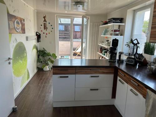 Zimmer HomeOffice Küche WLAN TV mit Terrasse&Grill +Fahrrad (Zimmer HomeOffice Kuche WLAN TV mit Terrasse&Grill +Fahrrad) in Hennef