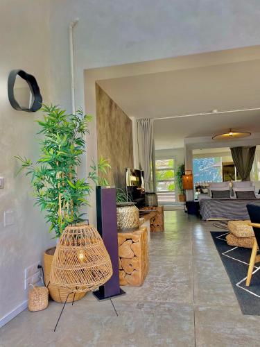 Hotel & Spa de La Plage - Mahogany in Касис