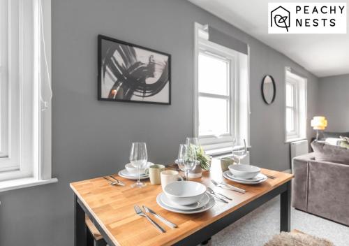Perfect Contractor Apartment with Parking - Tap to explore photos