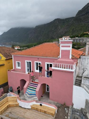 The Pink House, Faja Grande