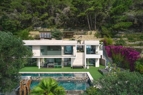 Cannes - Modern villa with 180° sea view