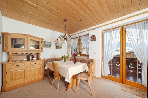 Alpen-Chalet-Sol-Alpium