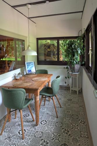 บริการและสิ่งอำนวยความสะดวก, kleines Haus in กันเดอร์กีเซ