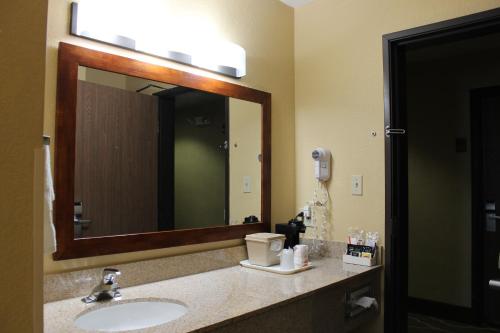 King Room - Non-Smoking