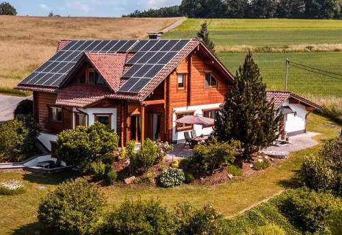 Steewer Landhaus gemutliche Ferienwohnung bis 6 Pers in ruhiger Ortsrandlage in Grossmaischeid (Rhineland-Palatinate)