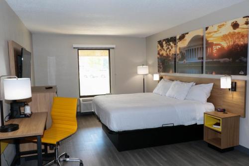 Days Inn by Wyndham Farmville - image 7