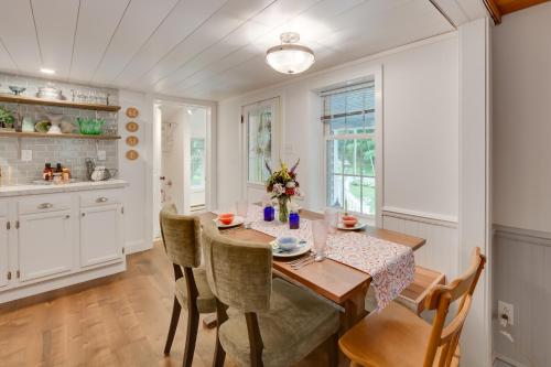 Charming Manheim Cottage with On-Site Animal Viewing in Manheim, USA