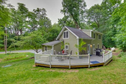 Charming Manheim Cottage with On-Site Animal Viewing - Manheim