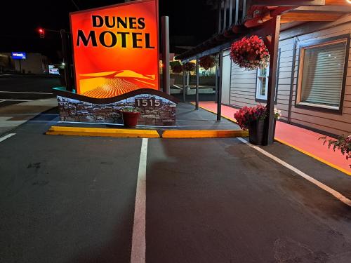 Dunes Motel - Bend Bend