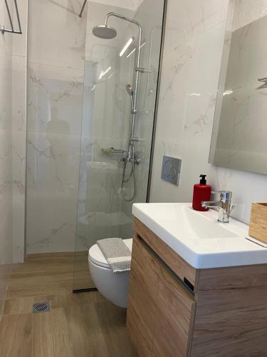 MARK HOTEL - image 13