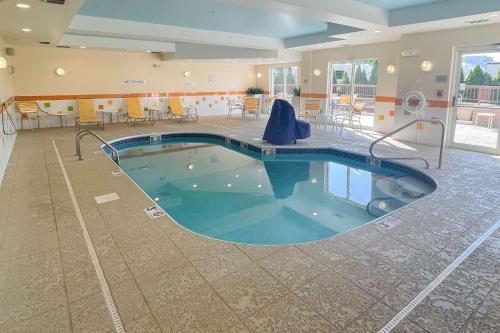 Comfort Inn & Suites Akron South