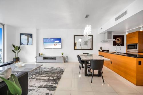 38th floor W residence with amenities - Tap to explore photos