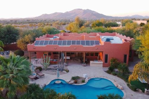 Sprawling Arizona Oasis w/ Dream Backyard in Tramonto