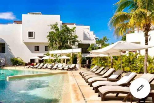 Luxury Apartment with M Benz and & Driver Included in Akumal, Mexico