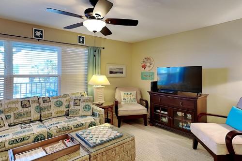 Three Cs #201, Gulf Shores
