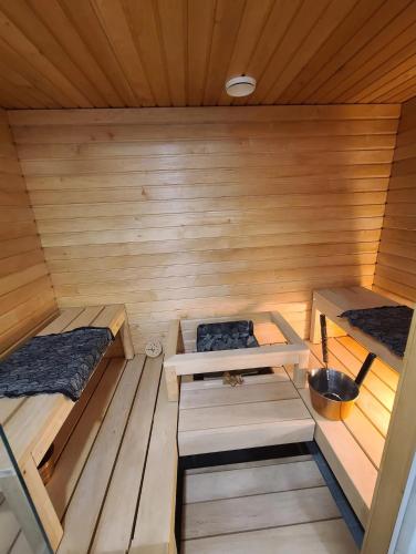 Cosy apartment with a relaxing sauna and a balcony