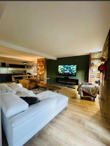 Appart hyper centre Font Romeu - Apartment - Font Romeu Odeillo Via