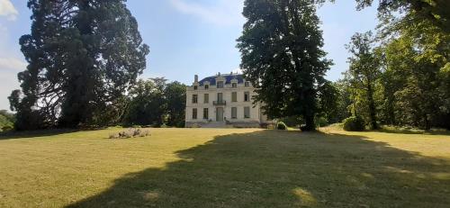 Le Château du Breuil chambre d'hôte Pernay