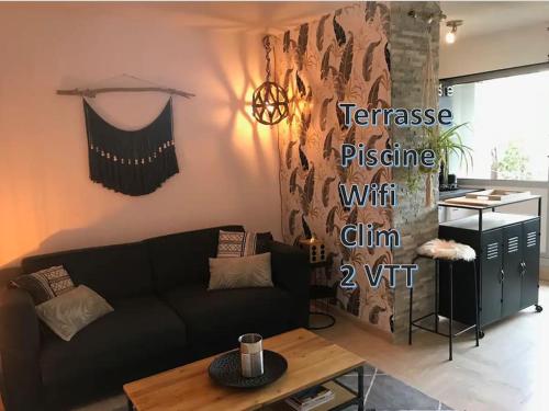 Studio climatisé, super déco, piscine, avec 2 vtt