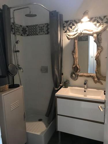 Studio climatisé, super déco, piscine, avec 2 vtt